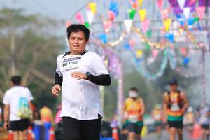 BIB: 47156
                            <button type="button" onclick="openModal(9926587)" class="btn btn-primary btn-sm float-right btn-popup" data-toggle="modal" data-target=".modal-high-quality">
                        <i class="fas fa-shopping-cart"></i> Add to Cart
                    </button>
                                            <button type="button" onclick="isThisMe(9926587, true)" class="btn btn-success btn-sm float-right btn-popup btn-isme hidden" data-toggle="tooltip" data-placement="bottom" title="นี่คือรูปของคุณใช่ไหม คลิกที่นี่เพื่อเอาเข้าอัลบั้ม">
                        <i class="fas fa-plus"></i> Add to album
                    </button>
                    <button type="button" onclick="isThisMe(9926587, false)" class="btn btn-warning btn-sm float-right btn-popup btn-isnotme hidden">
                        <i class="fas fa-ban"></i> Remove from album
                    </button>
